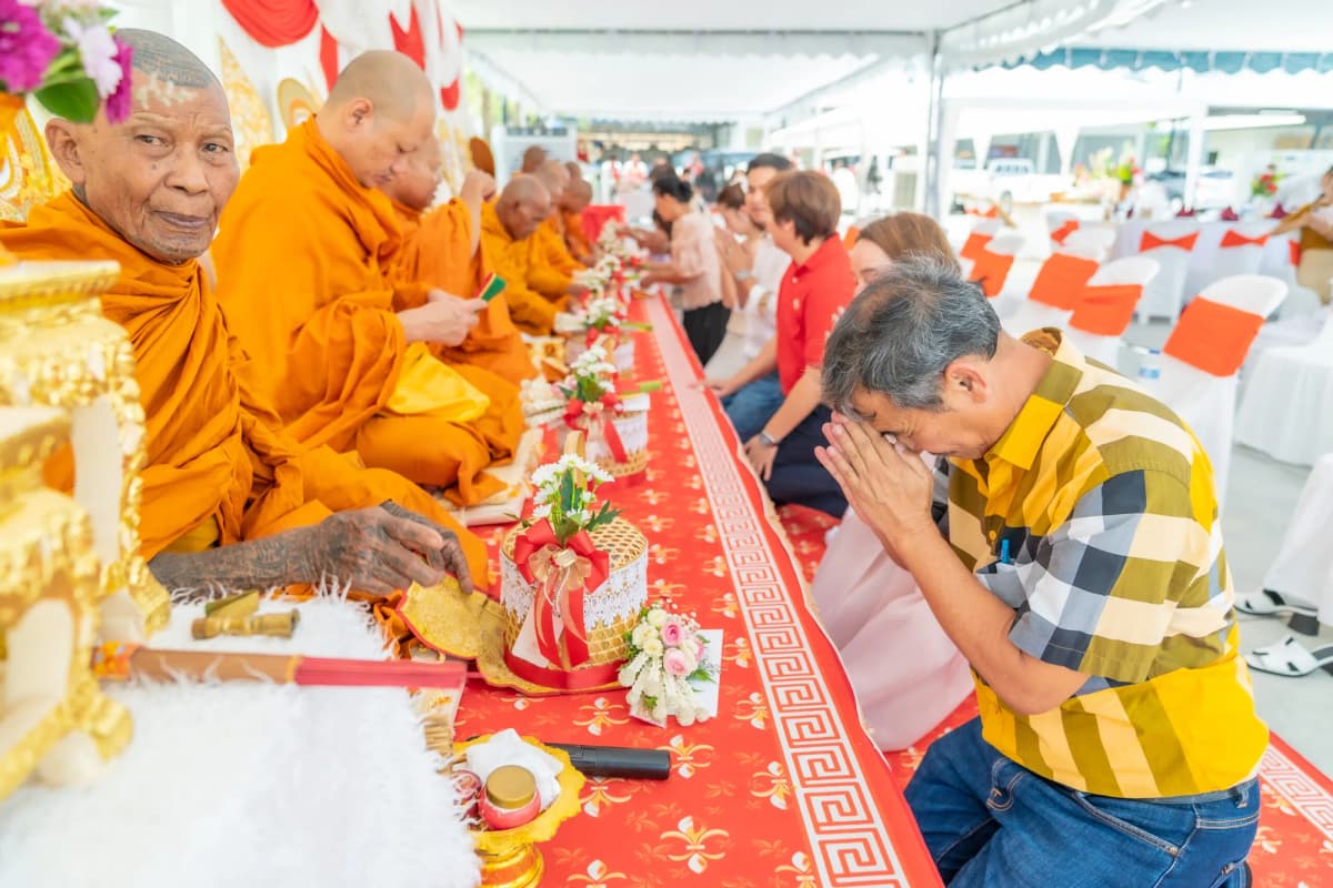 รับจัดงานทำบุญ เลี้ยงพระ ขึ้นบ้านใหม่ พัทยา ชลบุรี ระยอง – รับจัดงานบุญ รับจัดเลี้ยงพระ ขึ้นบ้านใหม่ พัทยา ชลบุรี ระยอง และพื้นที่ใกล้เคียงด้วยมาตรฐานโรงแรมชั้นนำโดยทีม Catering คุณภาพจาก Iris Catering 1