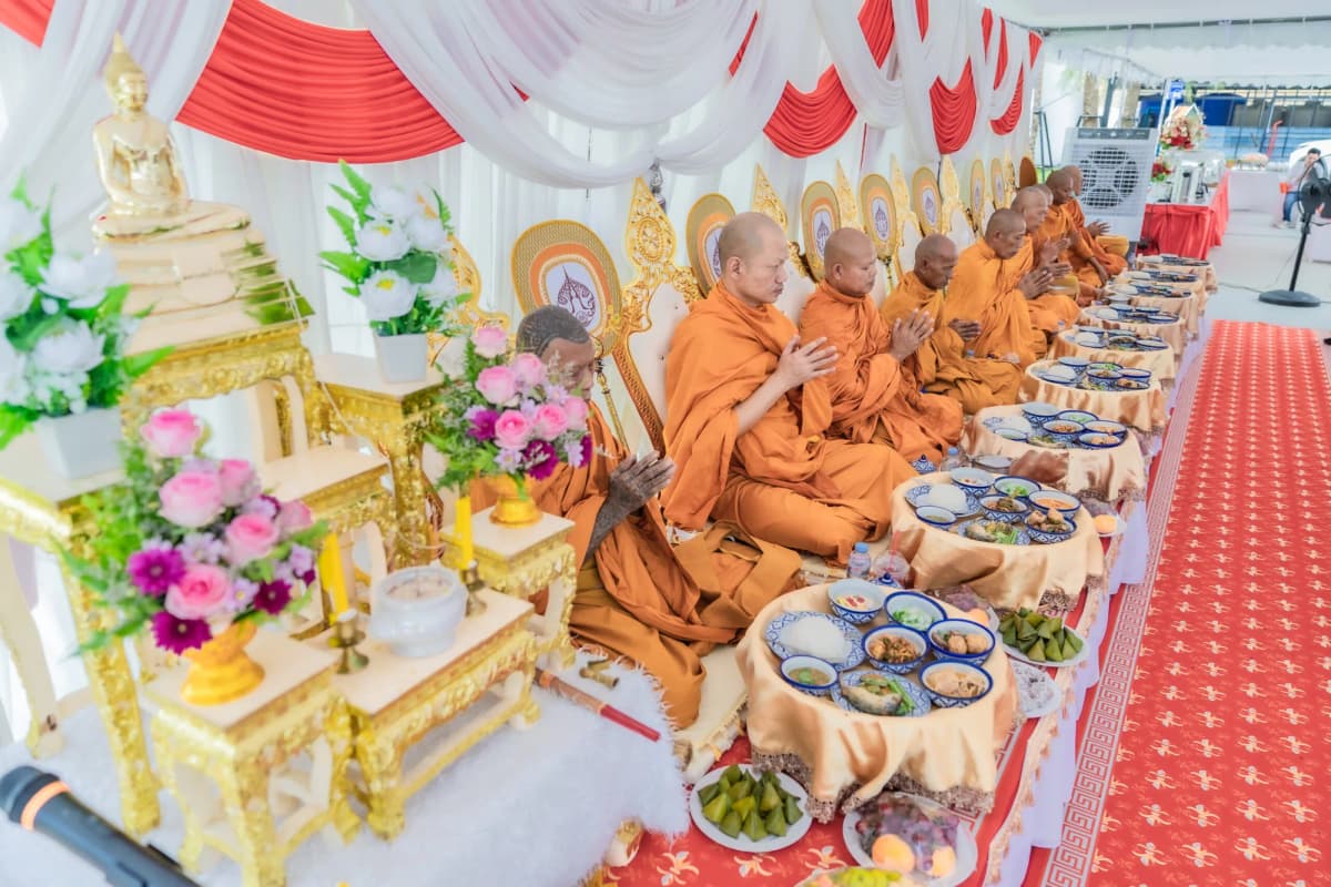รับจัดงานทำบุญ เลี้ยงพระ ขึ้นบ้านใหม่ พัทยา ชลบุรี ระยอง – รับจัดงานบุญ รับจัดเลี้ยงพระ ขึ้นบ้านใหม่ พัทยา ชลบุรี ระยอง และพื้นที่ใกล้เคียงด้วยมาตรฐานโรงแรมชั้นนำโดยทีม Catering คุณภาพจาก Iris Catering 2